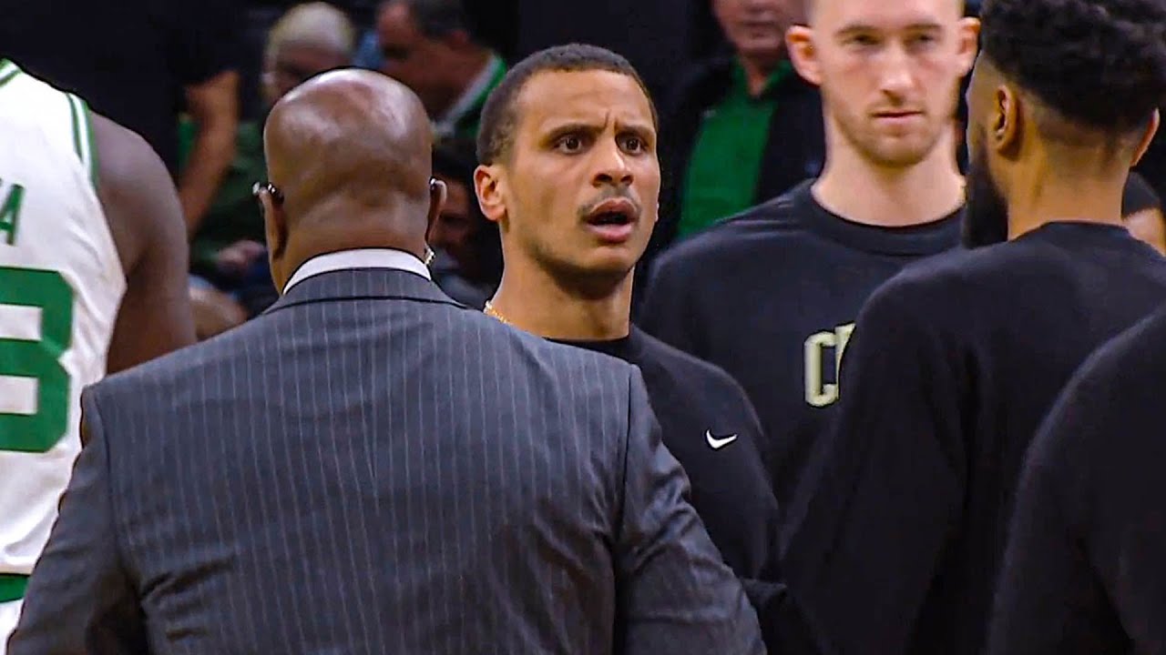 Joe Mazzulla HEATED at Referee After Bulls-Celtics Game 👀