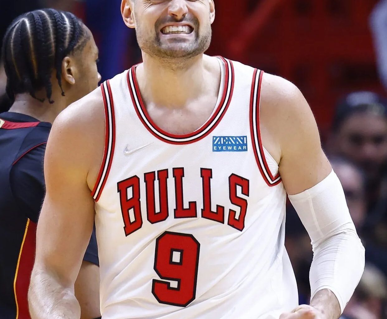 [Esidery] The Warriors have recently checked in with the Bulls on Nikola Vucevic.