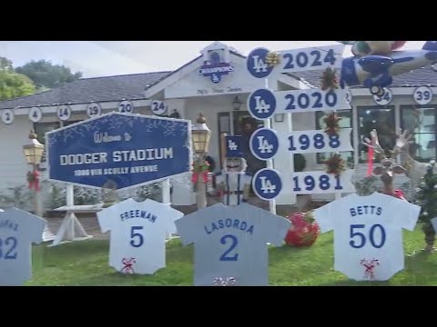 Massive Dodgers-themed Christmas display in Torrance