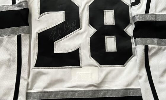 Just got my Jarret Stoll autographed jersey