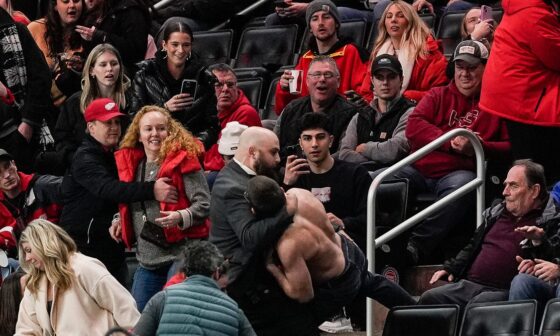 Shirtless fan steals show at Red Wings game vs. Flyers