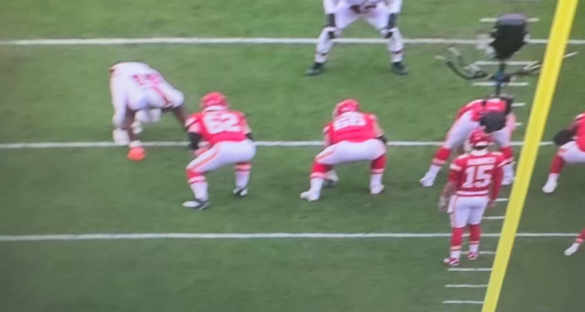 [Brian Baldinger] @JoeThuney what a great performance on the road v the reigning DPOY! No penalties; No sacks. Can we get a GAME BALL to Thuney. #chiefskingdom  #BaldysBreakdowns