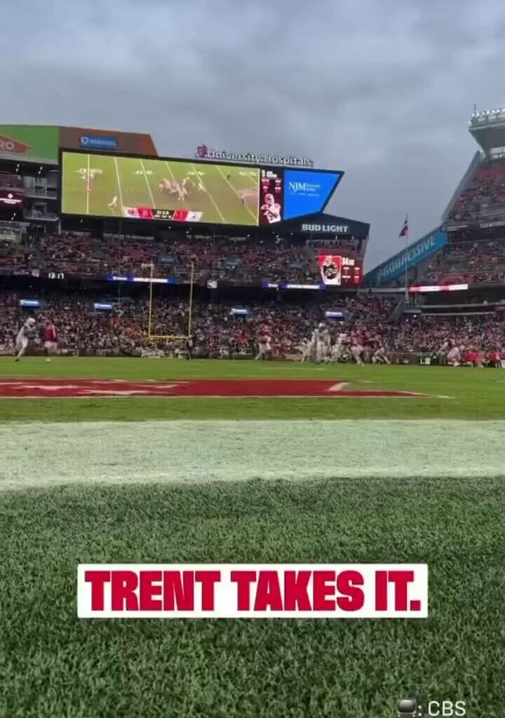 [Charles Goldman] You can see #Chiefs CB Trent McDuffie glance up at the videoboard before he turns his head here. 🤯