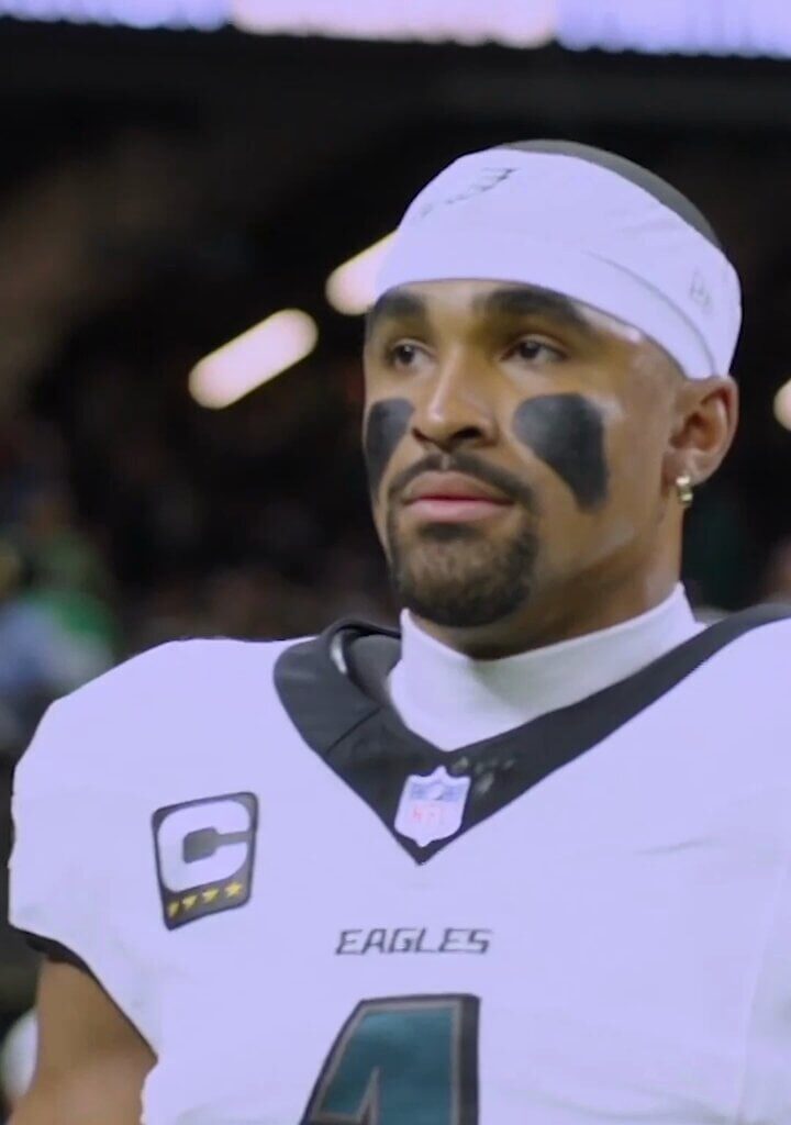 Brandon Graham and Big Dom went to Jalen Hurts house during the bye week and told him he needed to connect with the team more (Via Jay Glazer)