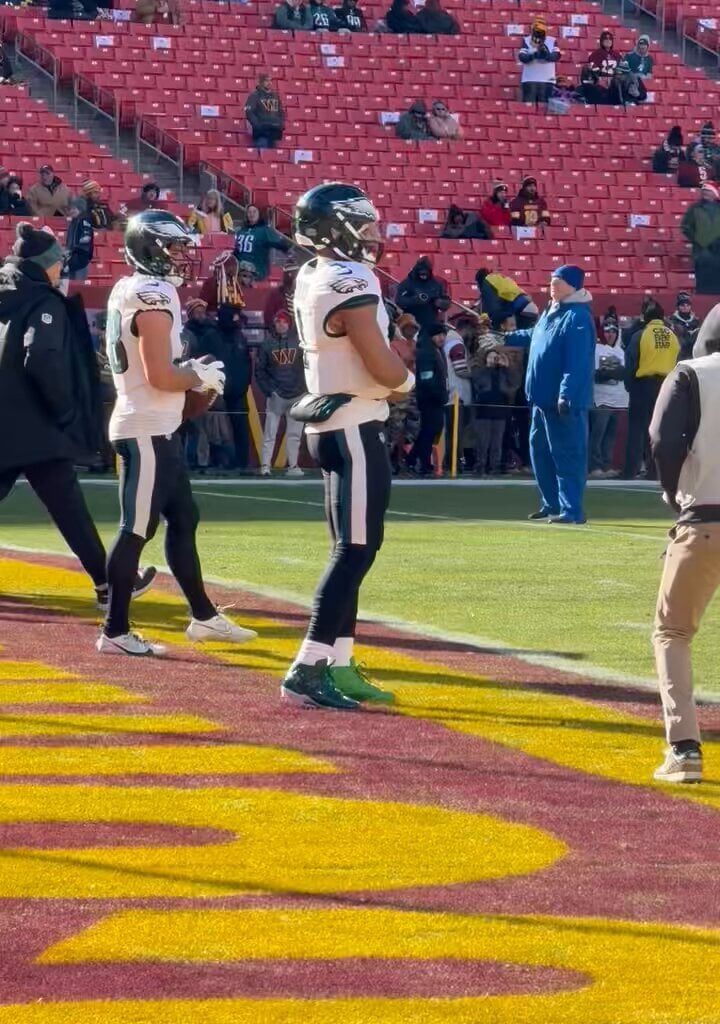 [Rabadi] Even after being fined by the NFL last week, Jalen Hurts is rocking the two different cleat colors today. #Eagles