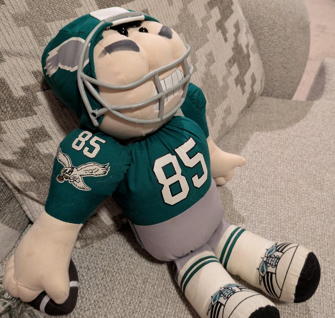 Parents brought me this Eagles stress doll from a yard sale. You can rip his limbs and head off when in a mood. It's pretty funny