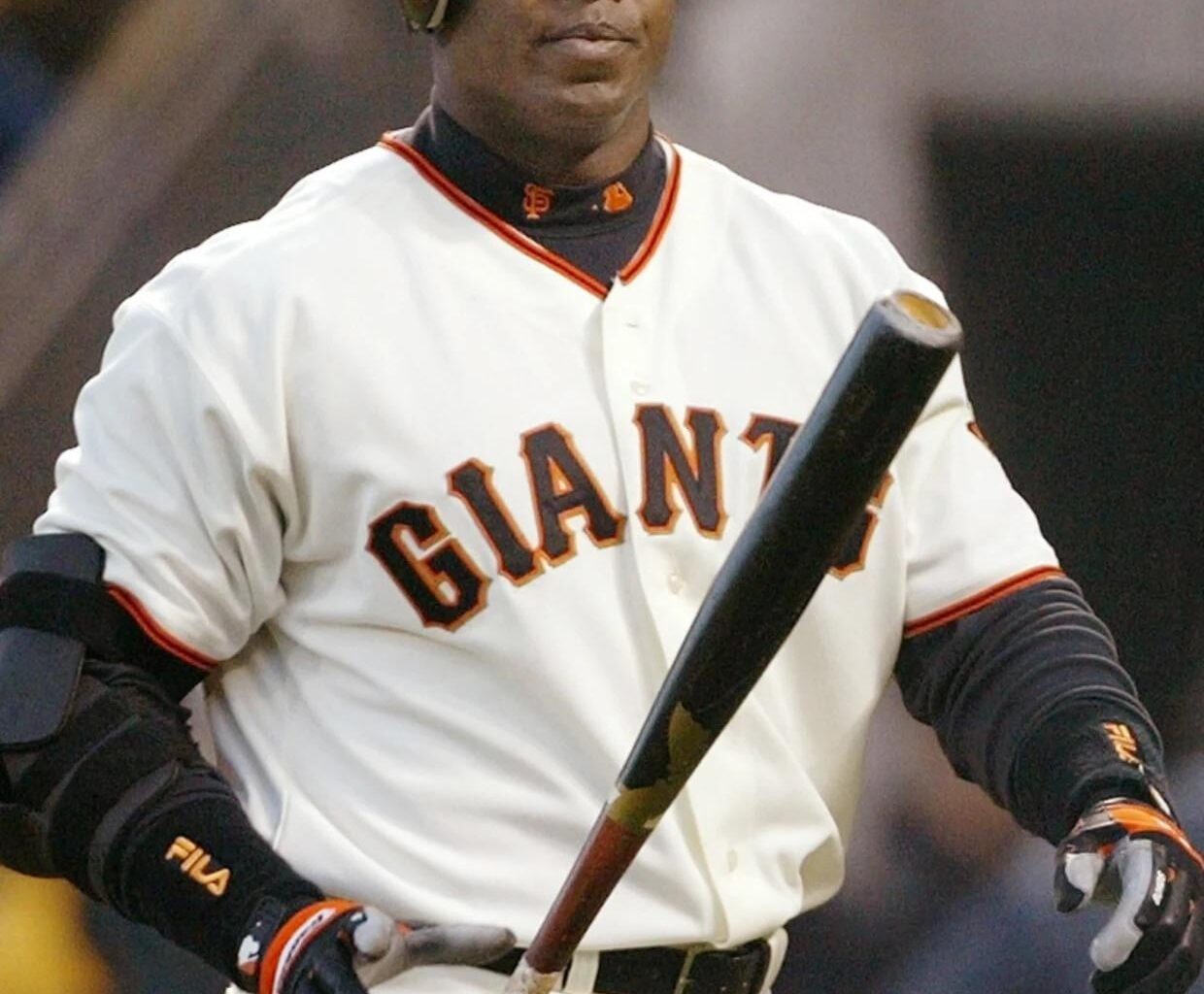 Do you think Barry Bonds belongs in the hall of fame ?