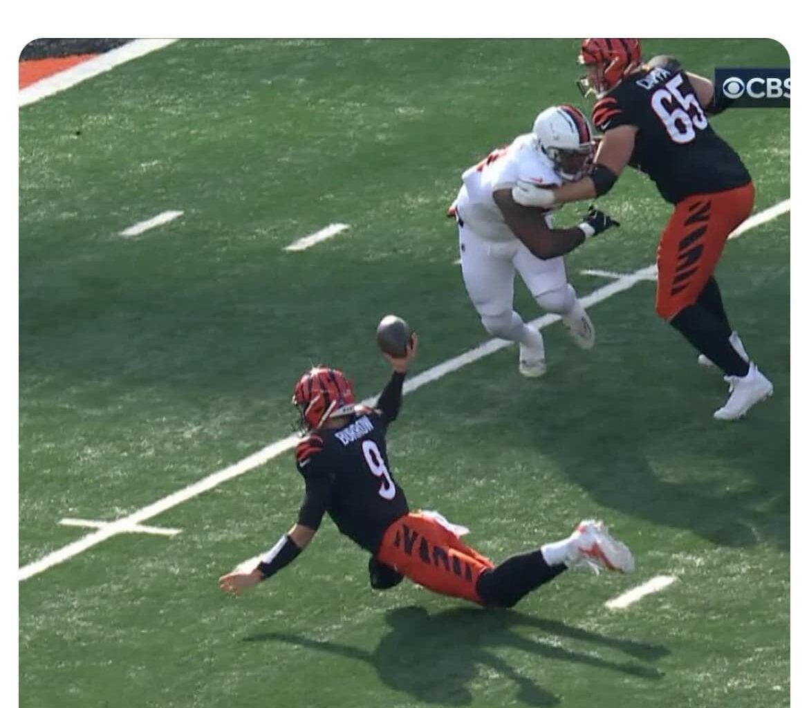 Collinsworth calling this play: "So much like what we've seen from Patrick Mahommes."