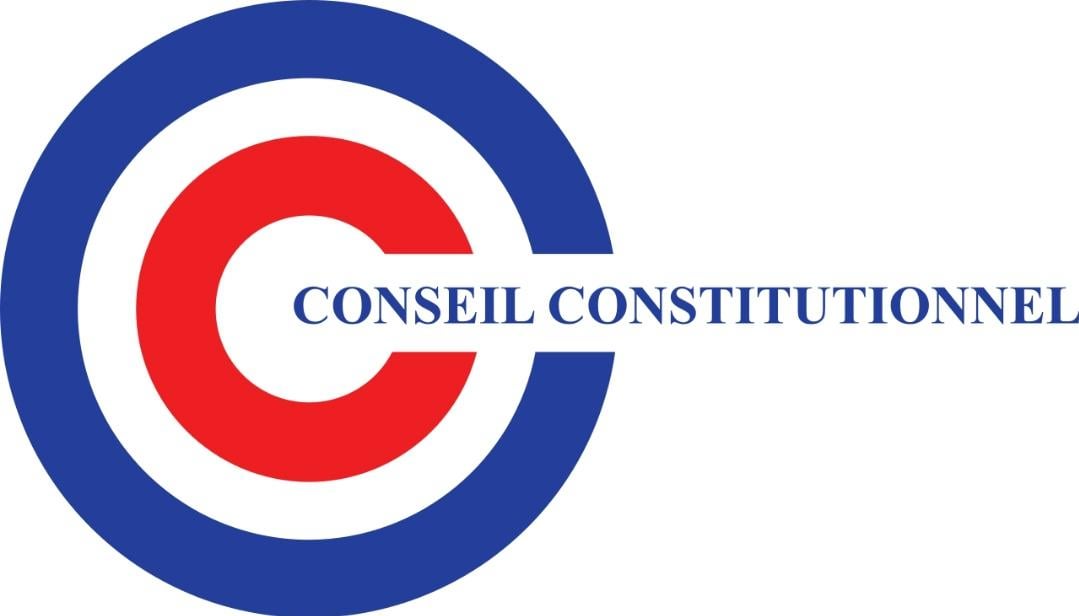 The French Constitutional Council logo looks like the Cubs'