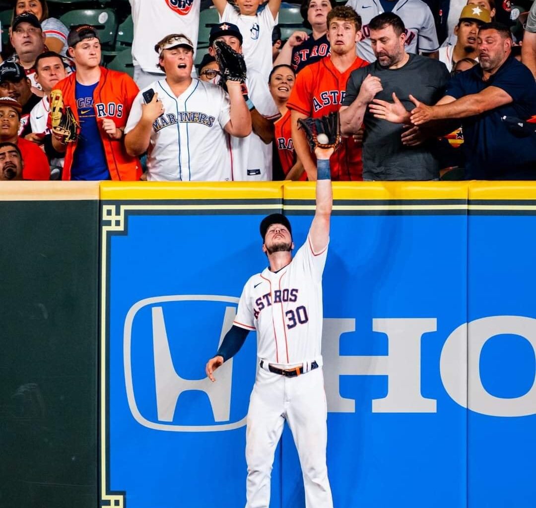 Callback to when I tweeted out we should start wearing crowns in right field