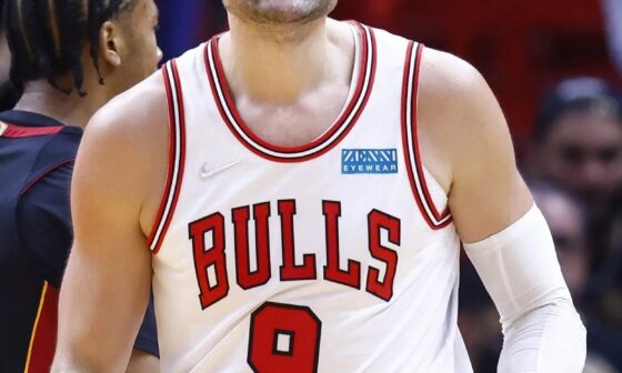 [esidery] The Warriors have recently checked in with the Bulls on Nikola Vucevic. Vucevic is averaging 21.1 points, 9.6 rebounds and 3.2 assists while shooting 47.5% on threes. Golden State has the necessary expiring salaries and draft capital to make a potential deal work with Chicago.