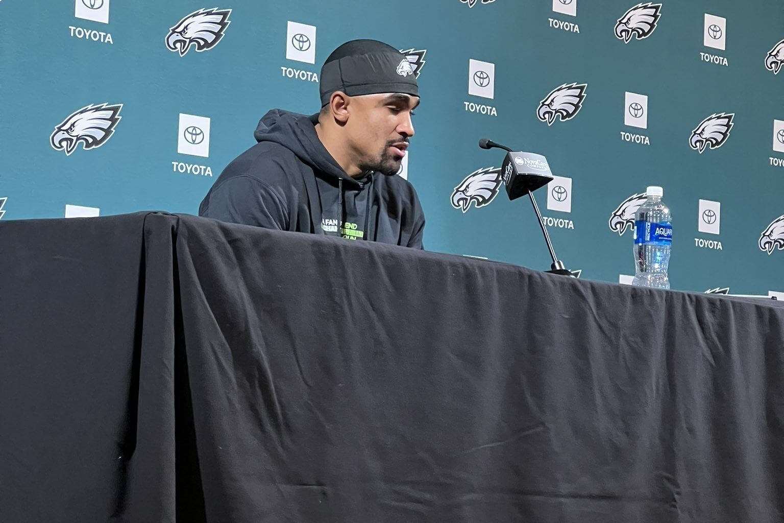 [EJ Smith] Jalen Hurts said the report that Brandon Graham and Dom DiSandro came to his house earlier this season to encourage him to connect better with his teammates “isn’t true.” Brandon Graham also refuted the report on Instagram. #Eagles