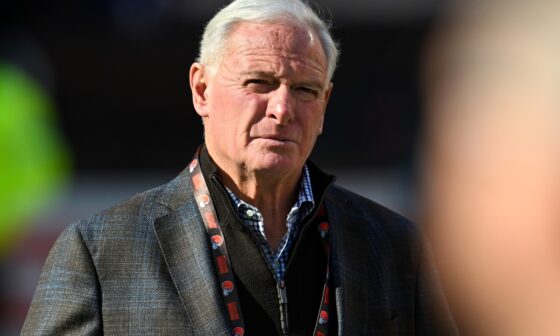 Browns owner Jimmy Haslam plans to "look at everything" after season