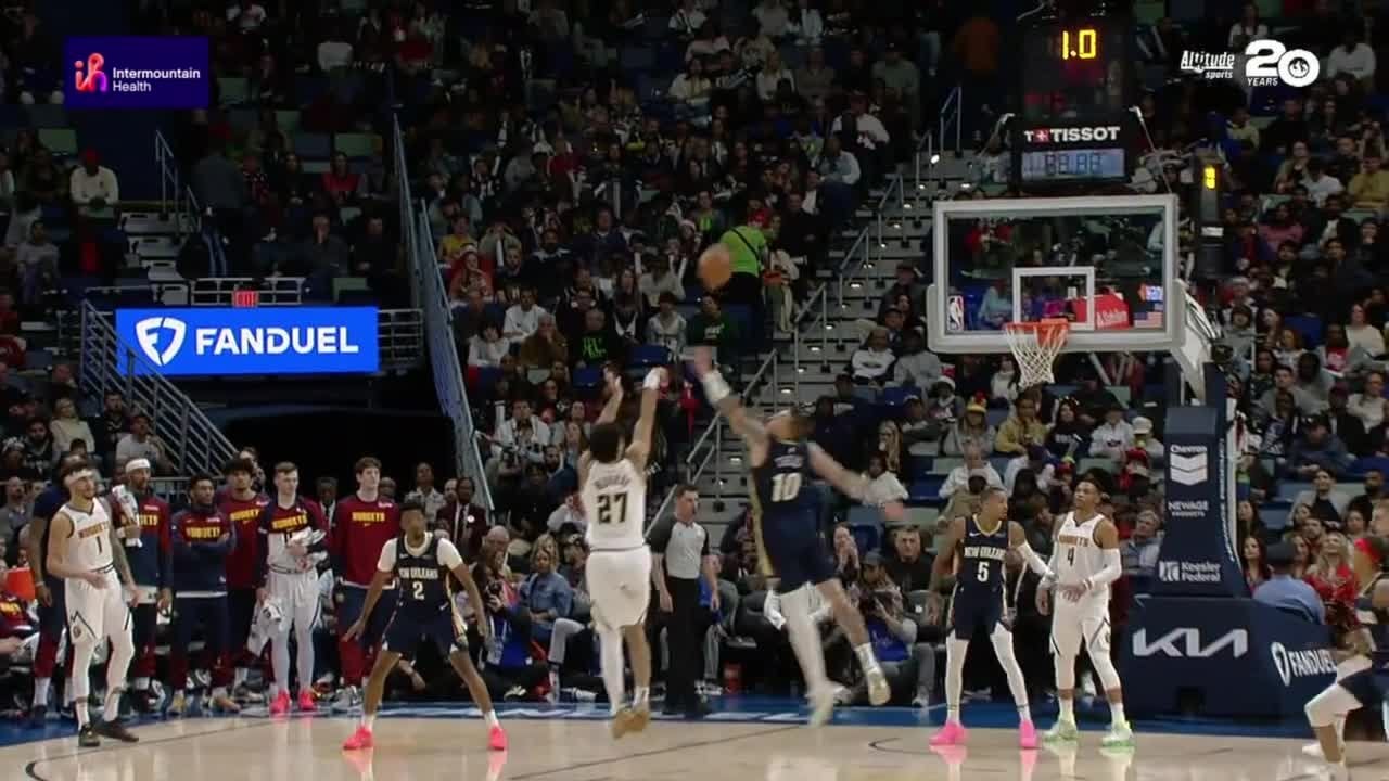 [Highlight] Jamal Murray takes Daniel Theis to a dance and scores the tough fadeaway buzzer-beater shot over him to end the 1st quarter (with a replay).