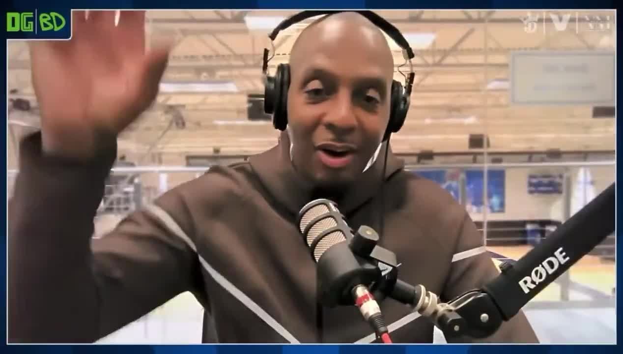 Penny Hardaway stated he wants #1 in the Kia Center rafters. “Both number ones, McGrady and Hardaway need to be up in there.” Penny added “we need to do it on the same night cuz that’s my dawg.”