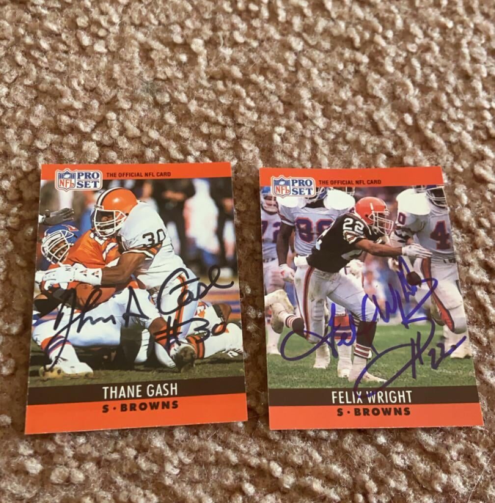 Got both safeties from the 1990 Browns via TTM, Felix Wright and Thane Gash