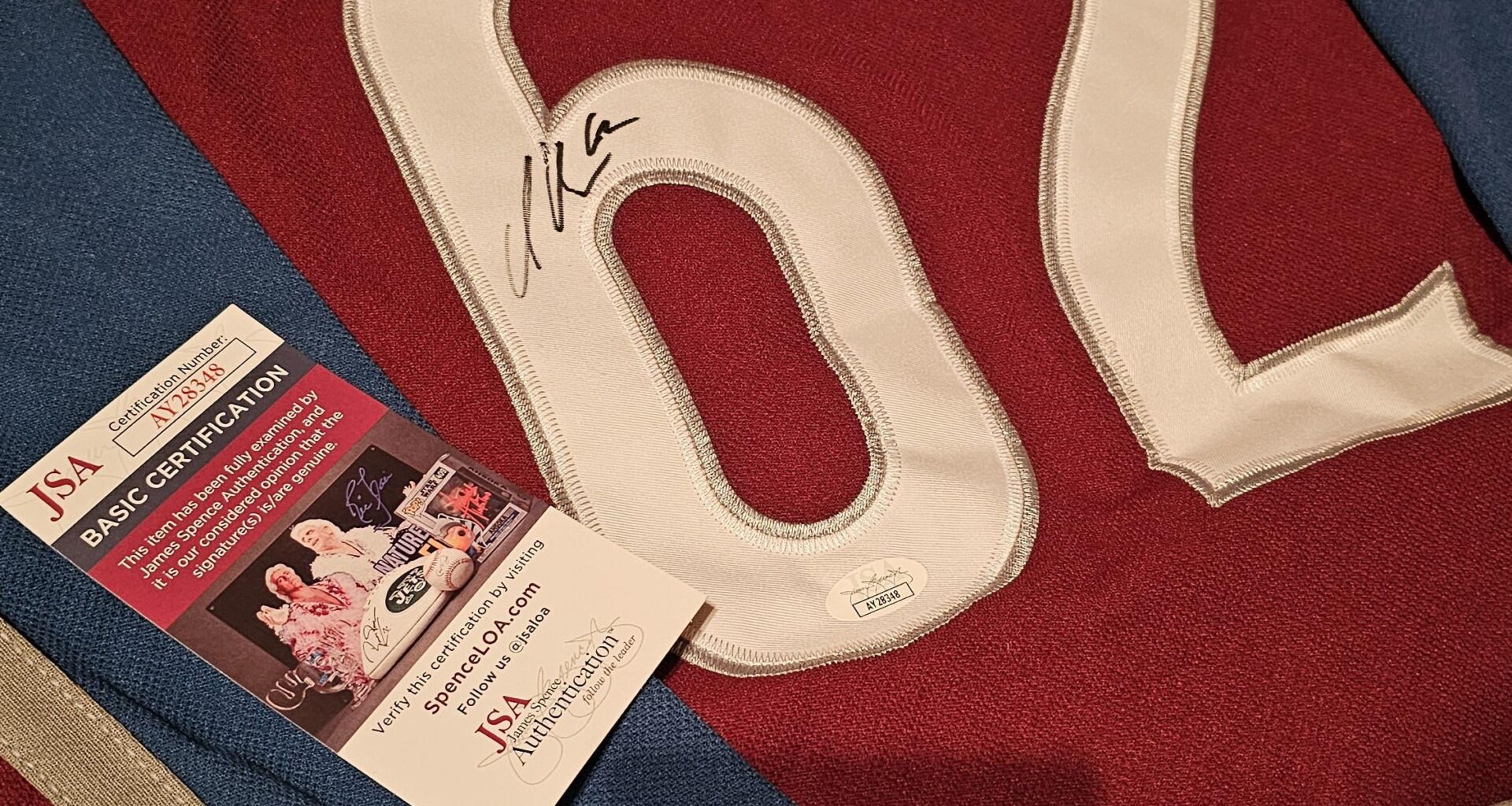 Signed Lehkonen jersey finally showed up!